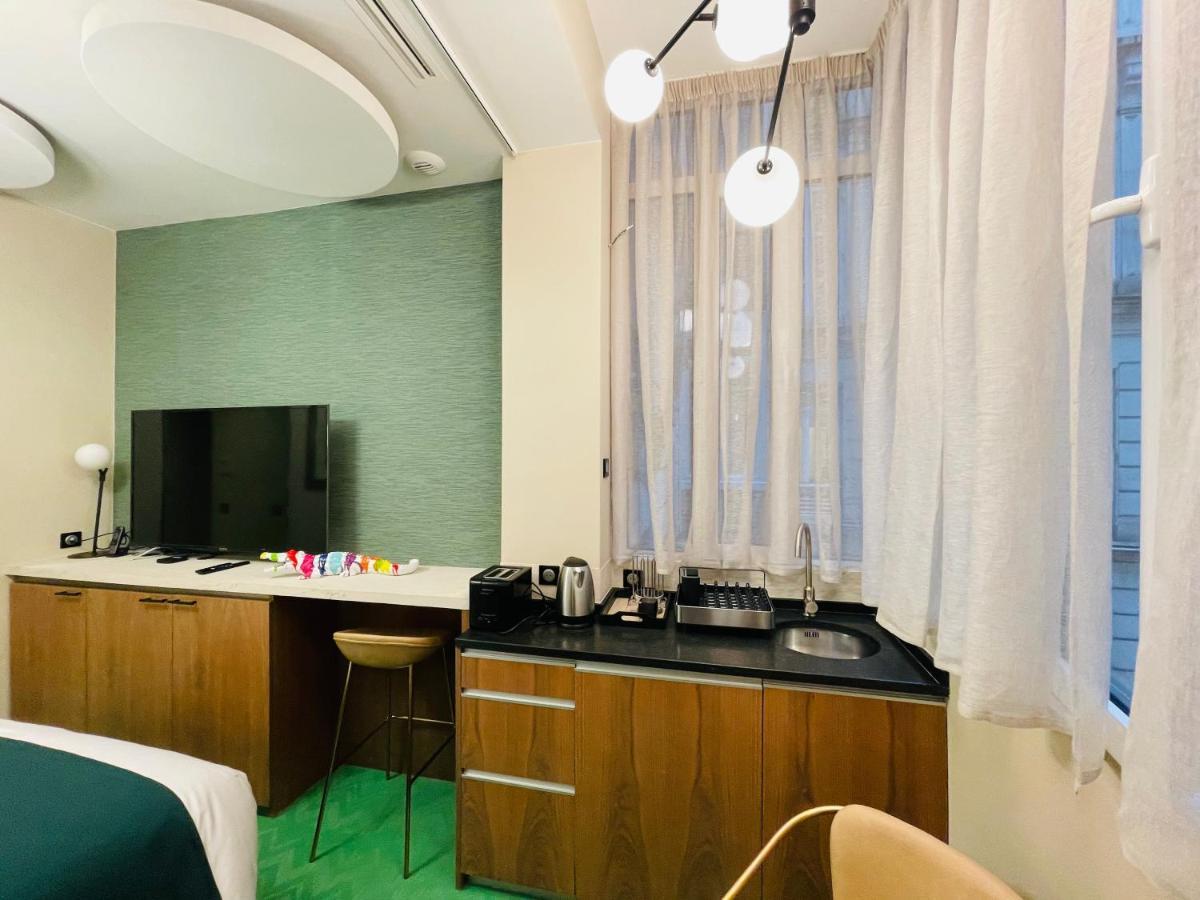 Hotel 33 Marbeuf ปารีส ภายนอก รูปภาพ