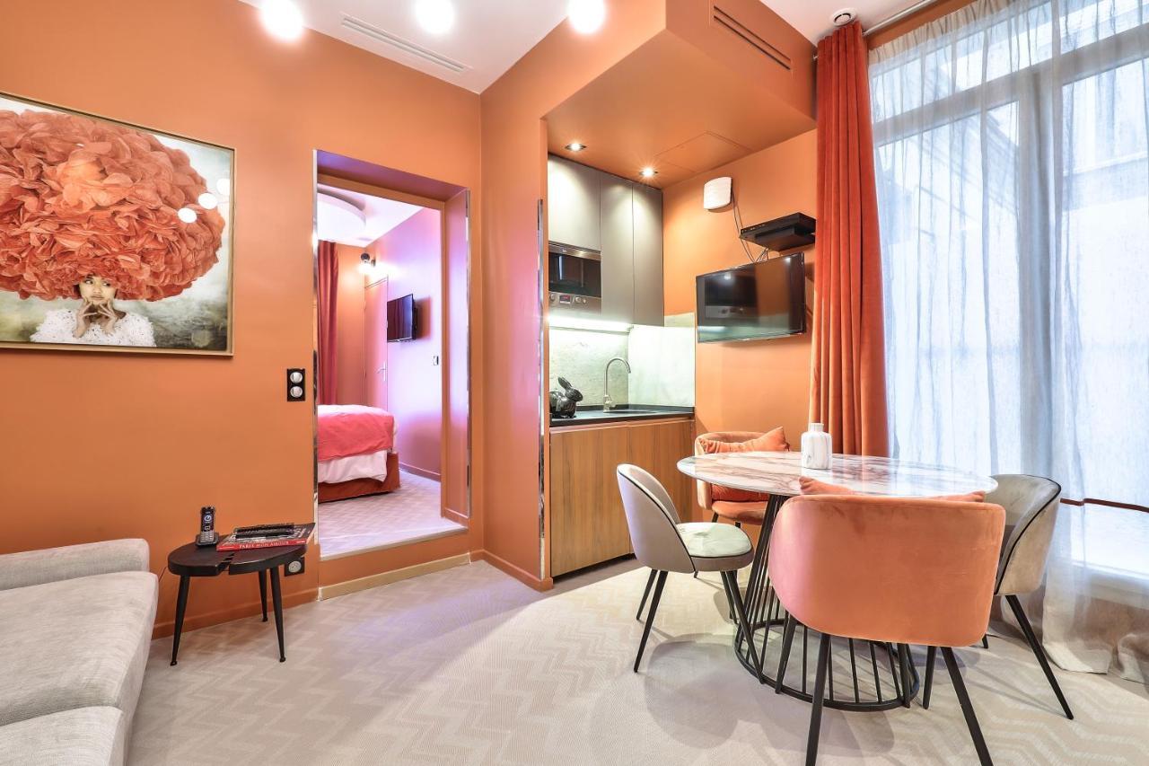 Hotel 33 Marbeuf ปารีส ภายนอก รูปภาพ
