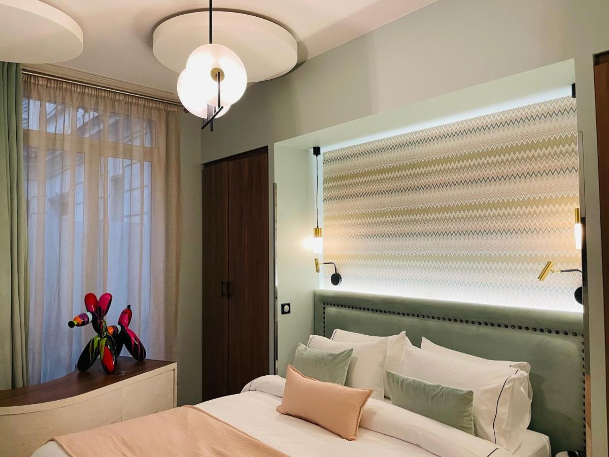 Hotel 33 Marbeuf ปารีส ภายนอก รูปภาพ