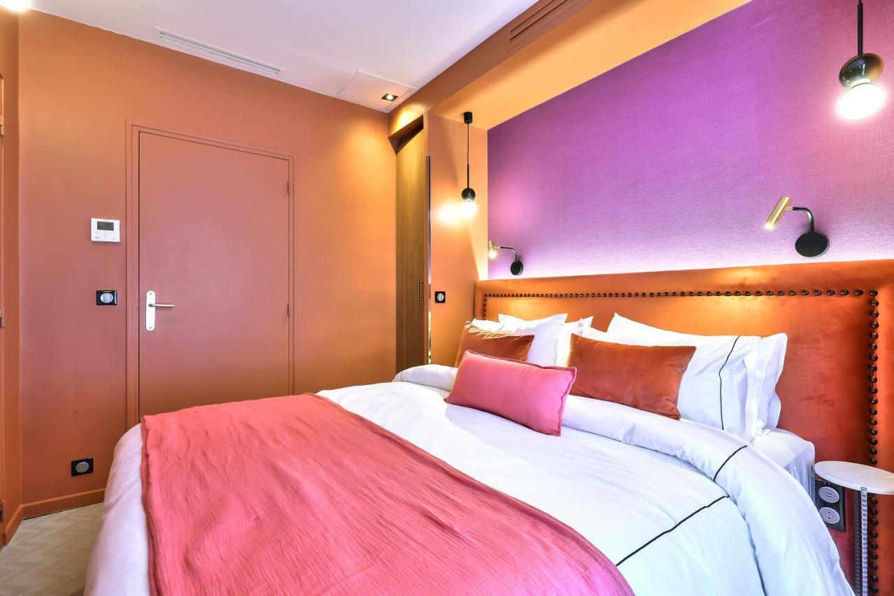 Hotel 33 Marbeuf ปารีส ภายนอก รูปภาพ
