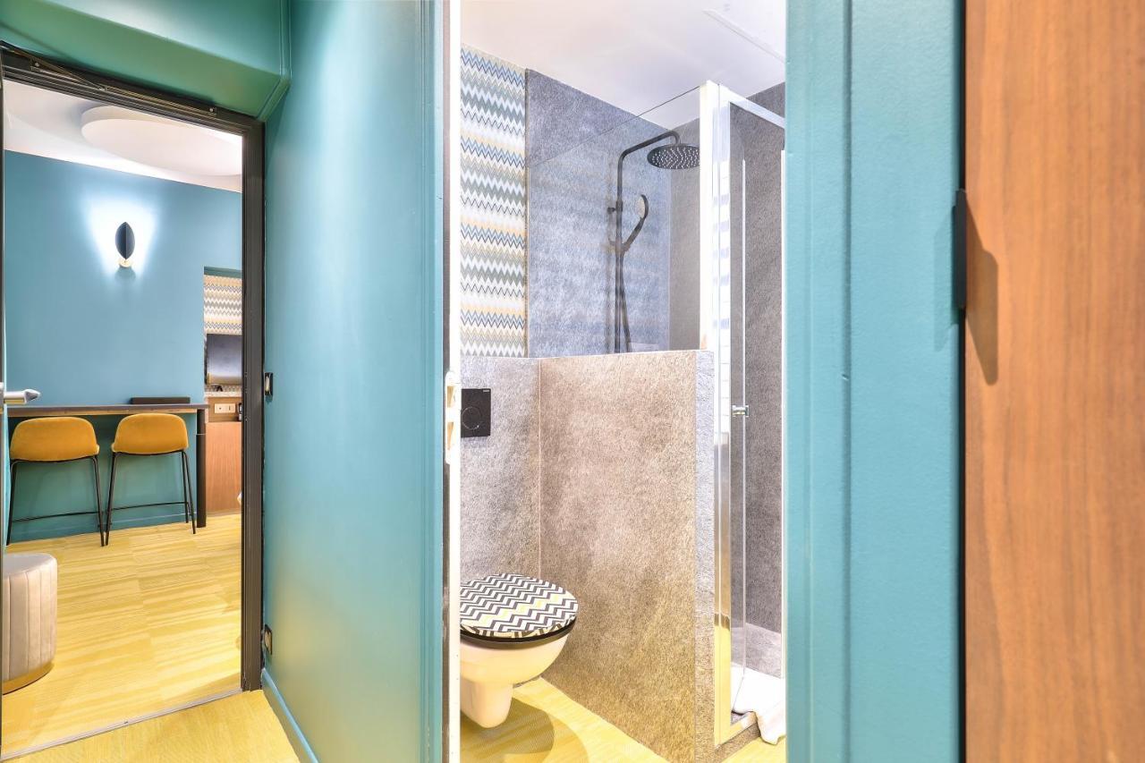 Hotel 33 Marbeuf ปารีส ภายนอก รูปภาพ