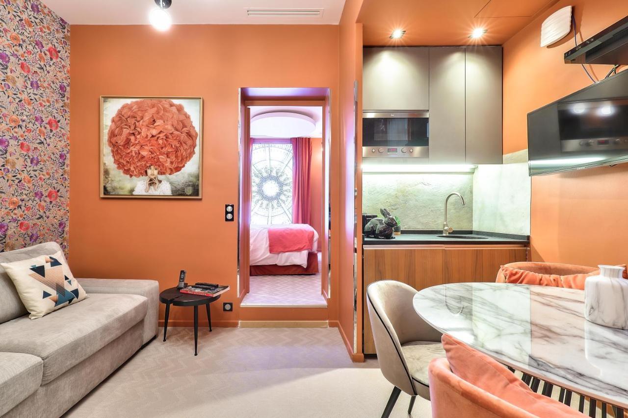 Hotel 33 Marbeuf ปารีส ภายนอก รูปภาพ