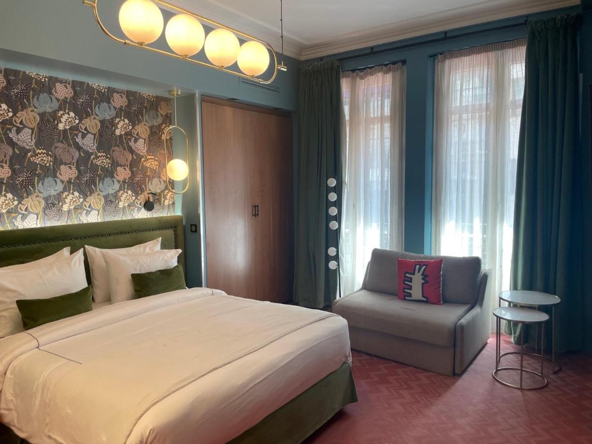 Hotel 33 Marbeuf ปารีส ภายนอก รูปภาพ