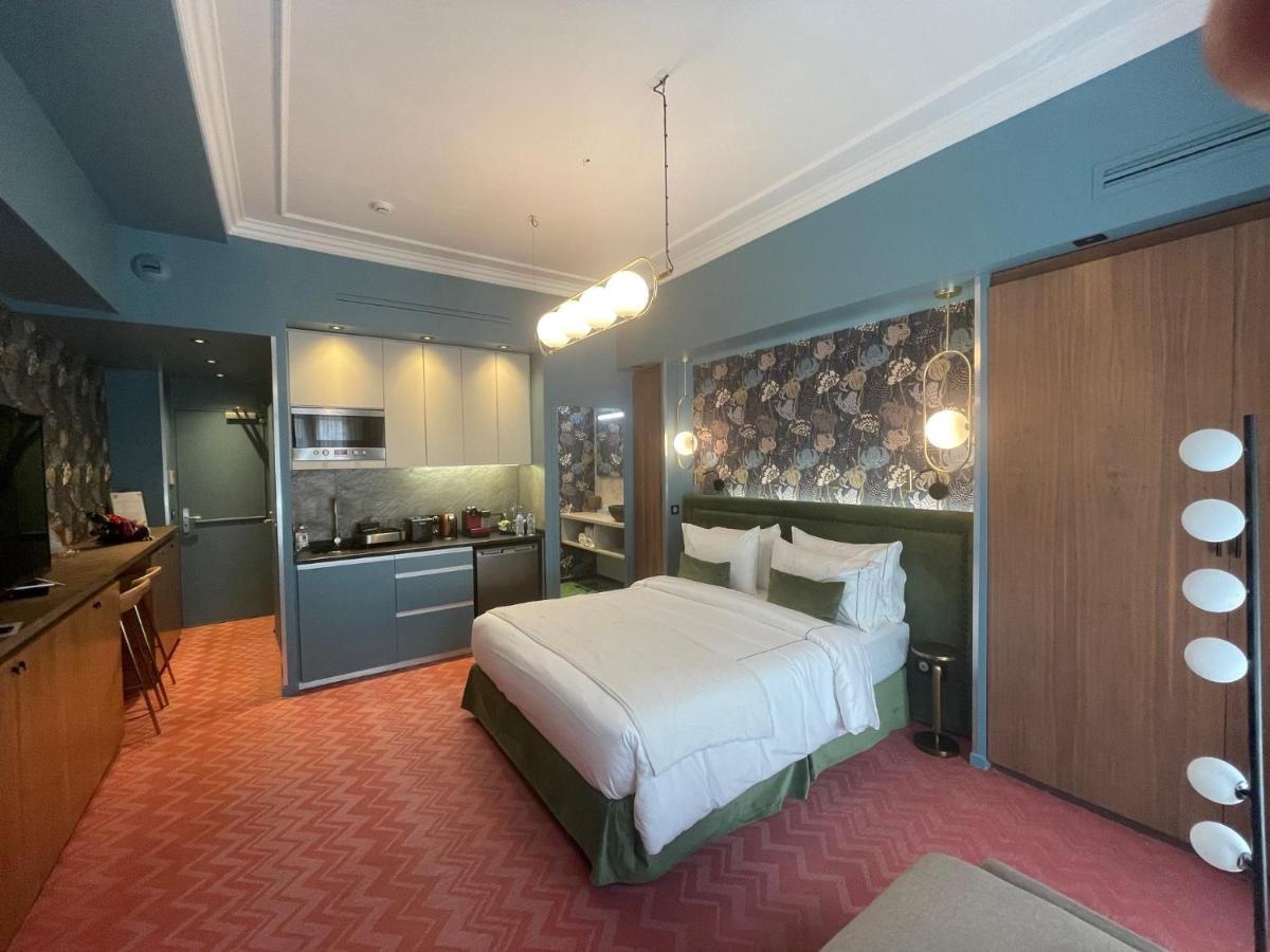 Hotel 33 Marbeuf ปารีส ภายนอก รูปภาพ