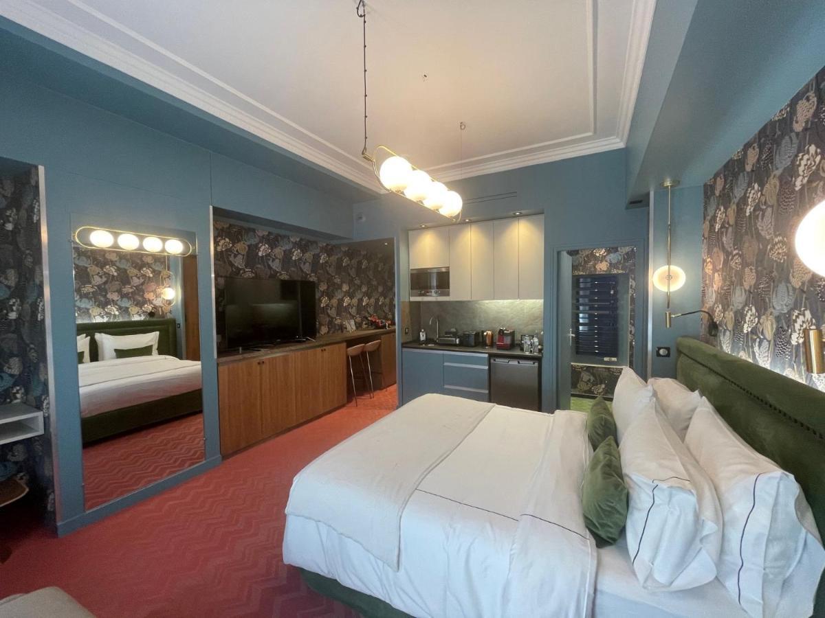 Hotel 33 Marbeuf ปารีส ภายนอก รูปภาพ