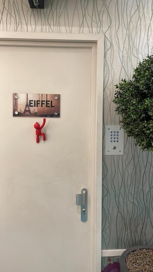 Hotel 33 Marbeuf ปารีส ภายนอก รูปภาพ