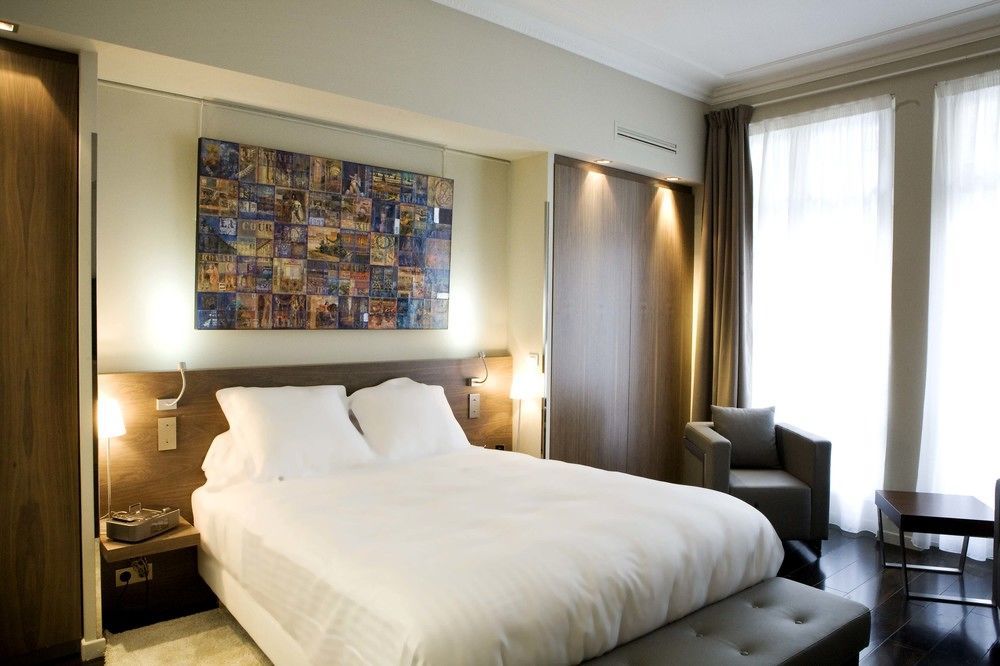 Hotel 33 Marbeuf ปารีส ภายนอก รูปภาพ