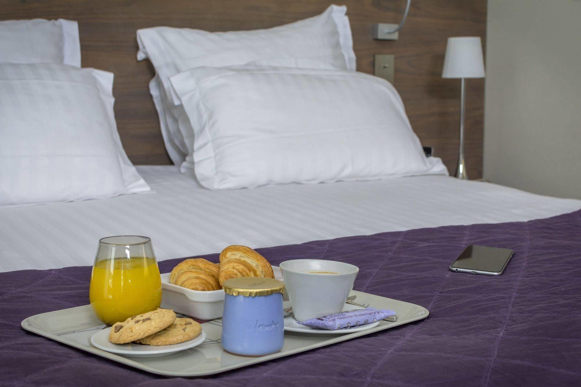 Hotel 33 Marbeuf ปารีส ภายนอก รูปภาพ